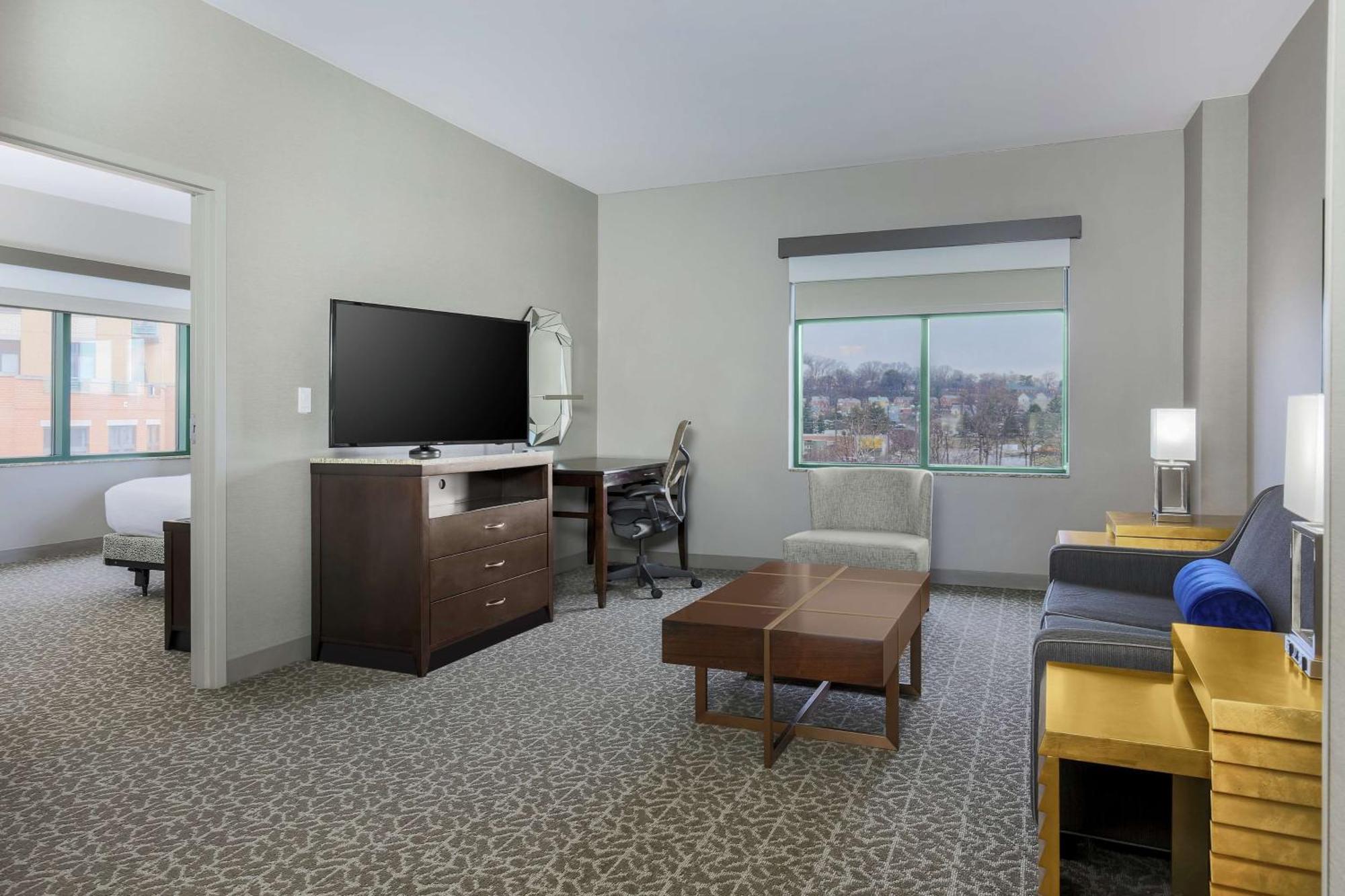 Hilton Garden Inn Shirlington Арлінгтон Екстер'єр фото