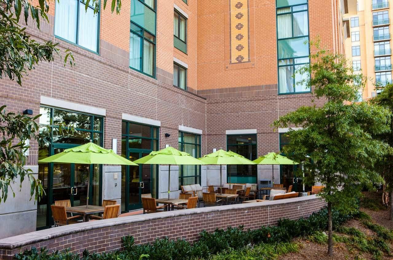 Hilton Garden Inn Shirlington Арлінгтон Екстер'єр фото